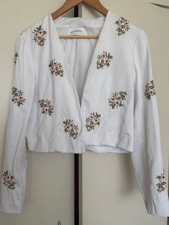 Club Monaco Jackets & Blazers - Club Monaco Vintage White Cropped Floral Beaded Embroidered Jacket 8/S Dainty